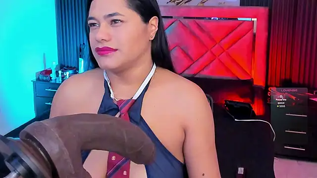 Issafoxx online show from 10-29-25, 11:45