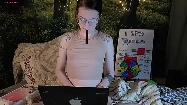 kohlbird online show from 09-25-25, 04:16