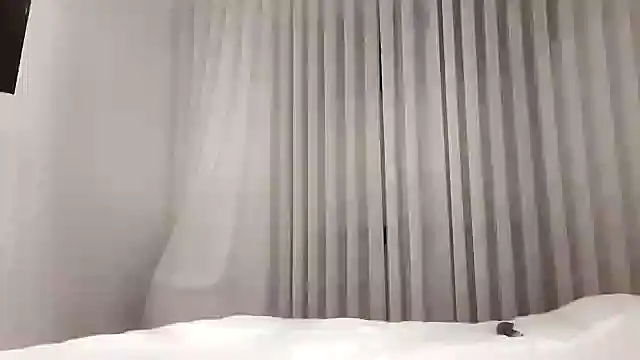 Snapshot of jporrado chatting on 10-07-25, 10:40 jporrado online show from 10-07-25, 10:40