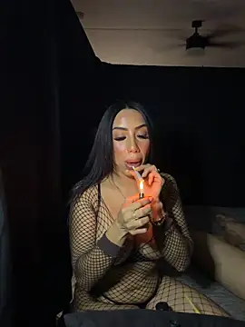 Snapshot of annalove22 chatting on 05-16-26, 05:15 annalove22 online show from 05-16-26, 05:15