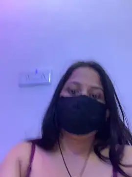 Snapshot of misharani00 chatting on 10-14-25, 01:45 misharani00 online show from 10-14-25, 01:45