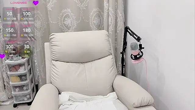 tuantuanle online show from 04-11-26, 04:22