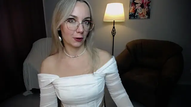 Ava Elior online show from 09-28-25, 10:20