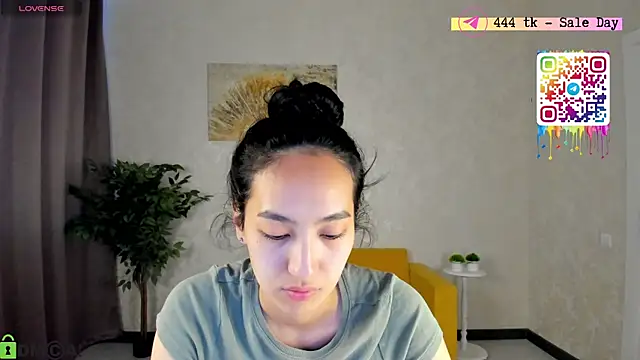 FlirtyAura online show from 05-19-26, 03:46