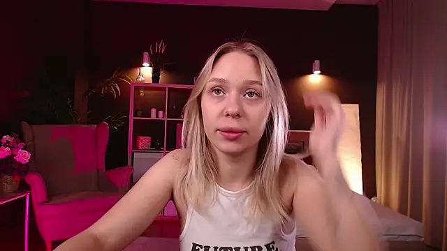 Snapshot of Pooja_Hegde chatting on 09-15-25, 01:05 Pooja Hegde online show from 09-15-25, 01:05