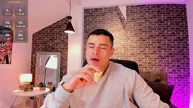 connorsmiith online show from 10-09-25, 11:30