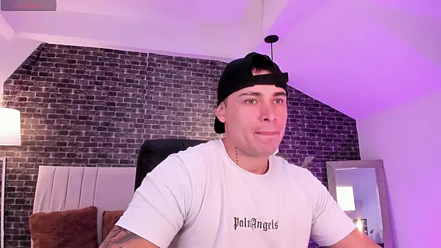 connorsmiith online show from 02-06-26, 03:59