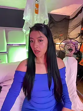 BellaFernandez   online show from 10-30-25, 01:56