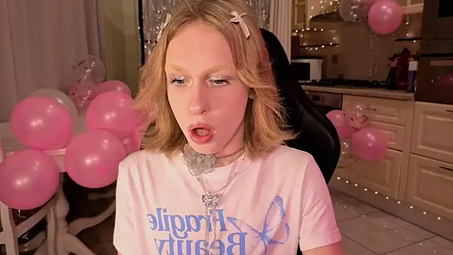 BarbieRichy online show from 10-24-25, 05:48