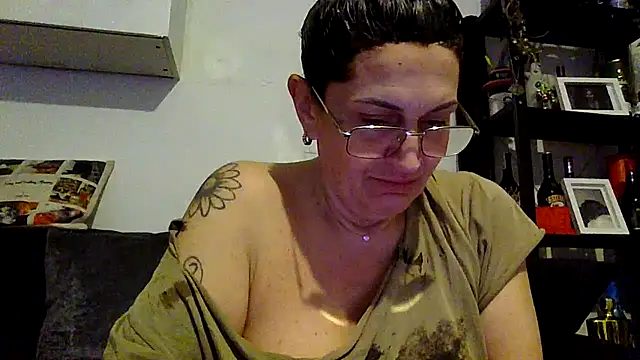 RubyyRosee online show from 12-20-25, 09:44