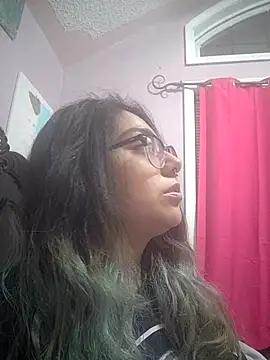 Lovelyrainn online show from 12-14-25, 01:33