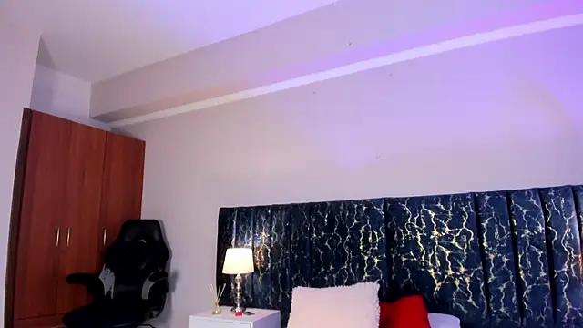 katte landerr online show from 02-26-26, 01:10