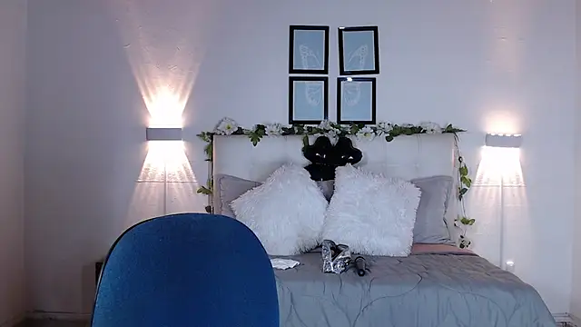 Megan 05  online show from 11-23-25, 06:19