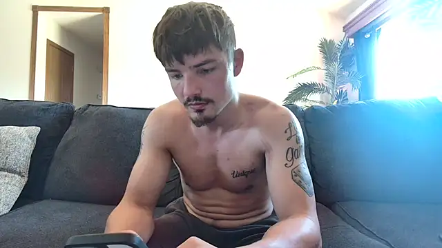Snapshot of derekmontana2 chatting on 06-14-26, 08:44 derekmontana2 online show from 06-14-26, 08:44
