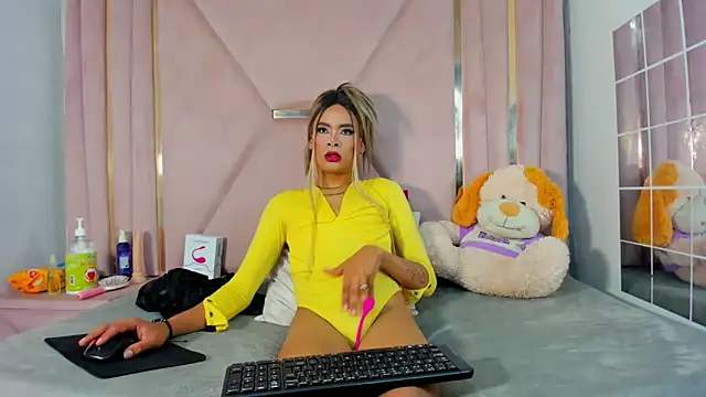 jazmin waked online show from 10-07-25, 02:53