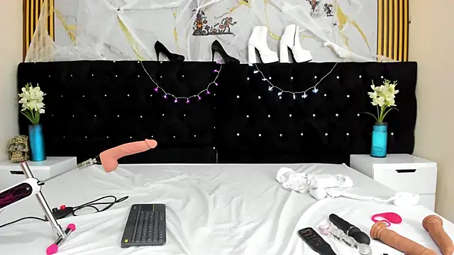 Snapshot of Lisa_sweetas chatting on 10-07-25, 07:44 Lisa sweetas online show from 10-07-25, 07:44