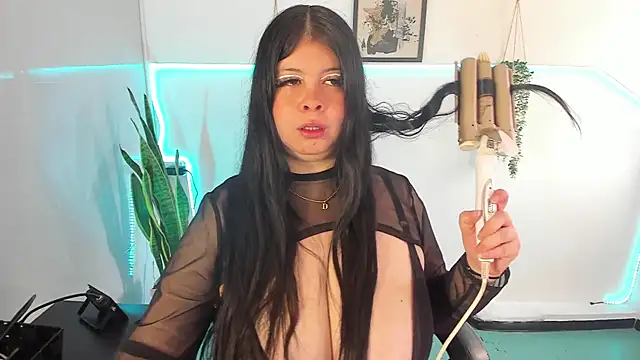 Angie lynn online show from 12-16-25, 01:05