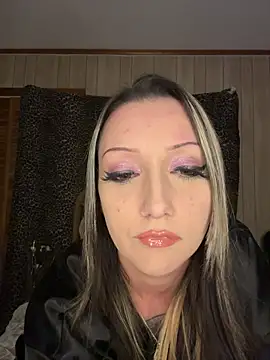 Snapshot of jflyyy chatting on 10-29-25, 05:42 jflyyy online show from 10-29-25, 05:42