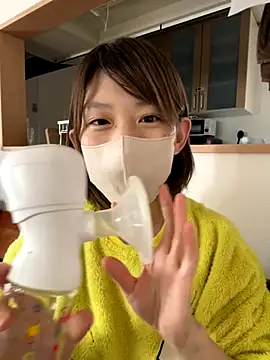 Snapshot of usako_2025 chatting on 10-29-25, 05:10 usako 2025 online show from 10-29-25, 05:10