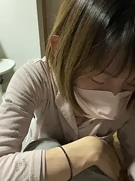 Snapshot of usako_2025 chatting on 01-13-26, 12:43 usako 2025 online show from 01-13-26, 12:43