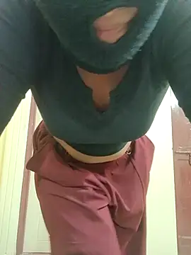 Snapshot of maya_telugu_22 chatting on 11-26-25, 04:41 maya telugu 22 online show from 11-26-25, 04:41