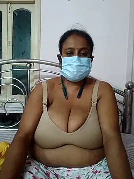 Snapshot of Barna_Love chatting on 09-15-25, 05:35 Barna Love online show from 09-15-25, 05:35