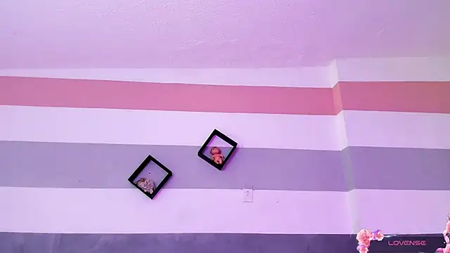 Snapshot of Melisa_Bunny69 chatting on 10-18-25, 01:12 Melisa Bunny69 online show from 10-18-25, 01:12