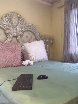 Snapshot of KINKYBOOTI22 chatting on 03-27-26, 04:29 KINKYBOOTI22 online show from 03-27-26, 04:29