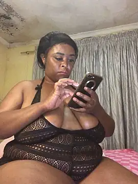 Snapshot of KINKYBOOTI22 chatting on 04-02-26, 04:37 KINKYBOOTI22 online show from 04-02-26, 04:37