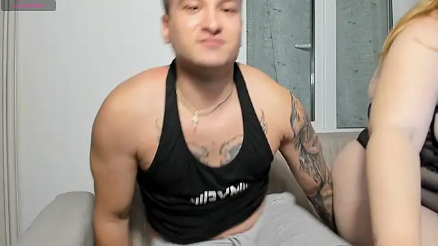 MarcusSophie online show from 10-22-25, 03:34