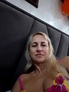 KissMiSveet online show from 11-06-25, 08:21