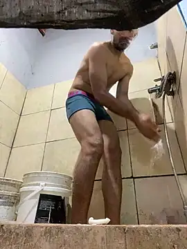 Snapshot of Emabracamonte95 chatting on 11-07-25, 08:20 Emabracamonte95 online show from 11-07-25, 08:20