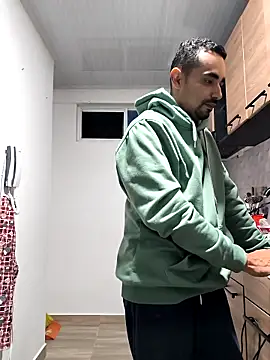 stivenlujan69 online show from 11-13-25, 11:25