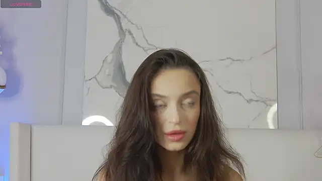 AdoraCortes online show from 09-16-25, 05:52