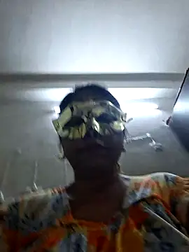 Snapshot of SIMIHOT chatting on 05-21-26, 03:41 SIMIHOT online show from 05-21-26, 03:41