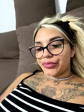 Snapshot of Princess-Jasmine07 chatting on 09-09-25, 02:27 Princess-Jasmine07 online show from 09-09-25, 02:27