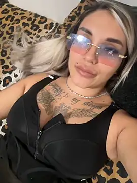 Snapshot of Princess-Jasmine07 chatting on 11-01-25, 01:57 Princess-Jasmine07 online show from 11-01-25, 01:57