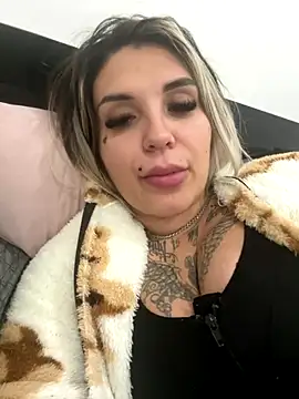 Snapshot of Princess-Jasmine07 chatting on 12-16-25, 05:40 Princess-Jasmine07 online show from 12-16-25, 05:40