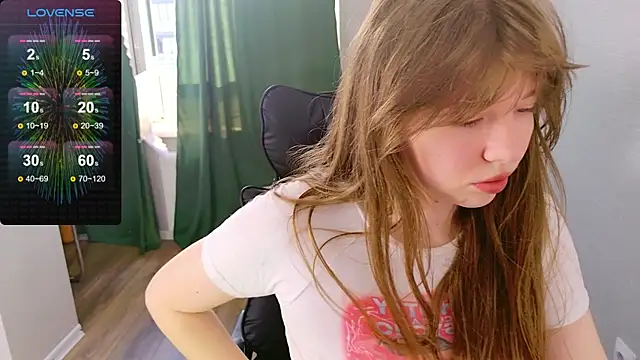 Moon  Bunny online show from 06-19-26, 03:27