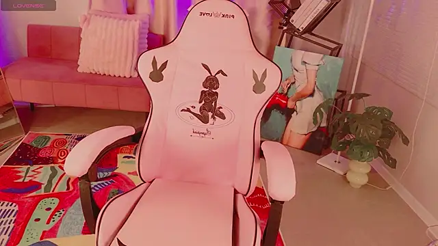 Moon  Bunny online show from 06-21-26, 03:36