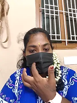 Snapshot of Tamil_Mithra chatting on 11-04-25, 03:44 Tamil Mithra online show from 11-04-25, 03:44