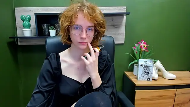 juicyPenny online show from 09-25-25, 06:28