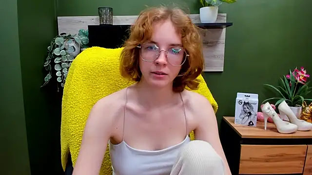 juicyPenny online show from 10-20-25, 06:14