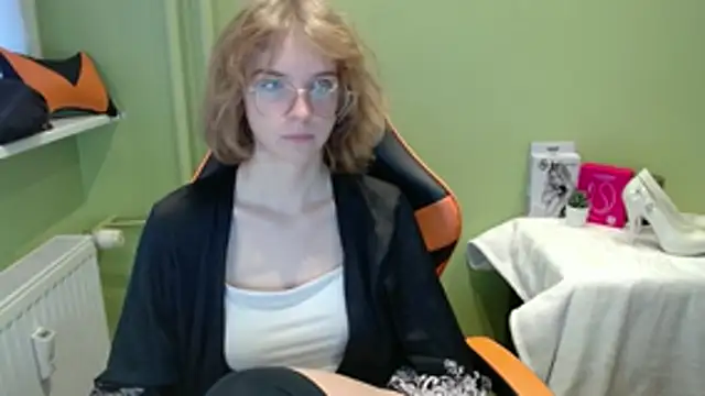 juicyPenny online show from 11-20-25, 07:30