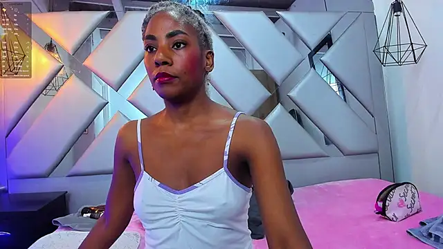 Lorenn Hill online show from 09-23-25, 01:14