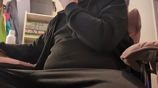 Snapshot of Jonpol74_ chatting on 11-20-25, 10:26 Jonpol74 online show from 11-20-25, 10:26