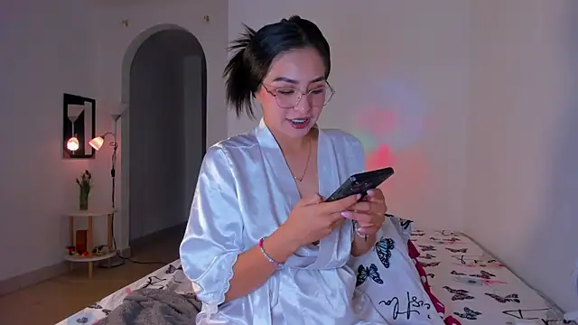 latingabby online show from 09-15-25, 08:42