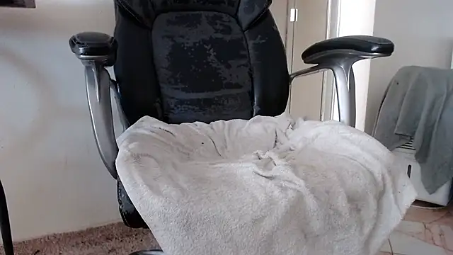 Richard Crane online show from 11-25-25, 01:55