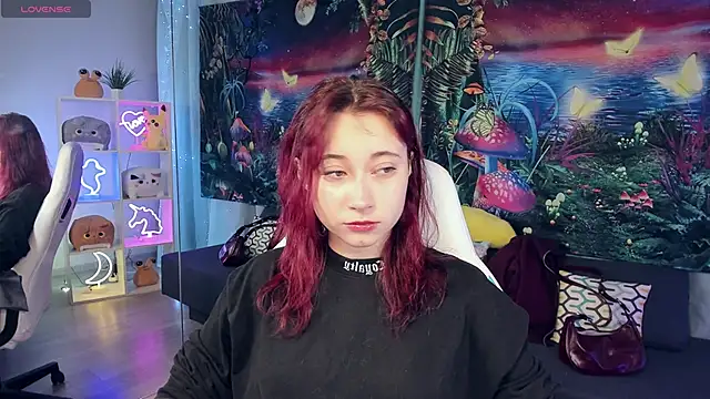 Snapshot of ClaraParks chatting on 09-18-25, 06:54 ClaraParks online show from 09-18-25, 06:54