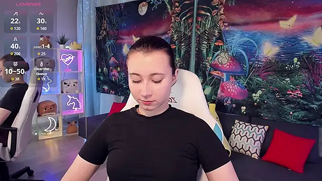 Snapshot of ClaraParks chatting on 09-22-25, 06:21 ClaraParks online show from 09-22-25, 06:21